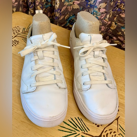 Toms Women’s Sneakers Size 7-1/2 - Picture 2 of 12
